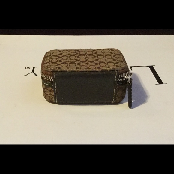 Coach travel pill case EUC includes bottles - Picture 3 of 6